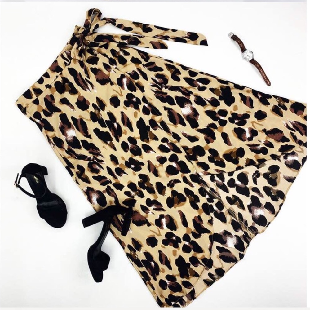 1 LEFT! Leopard Printed Midi Wrap Skirt - Picture 5 of 8